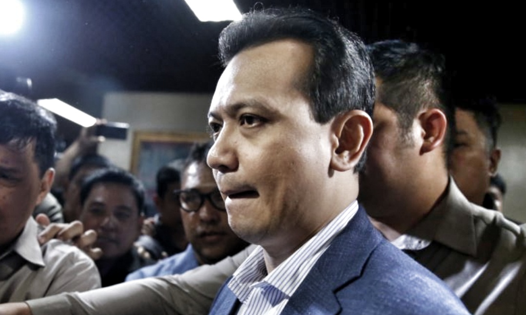 Rapists are put on a Sex Offender Register. Trillanes should be put on a Democracy Offender Register