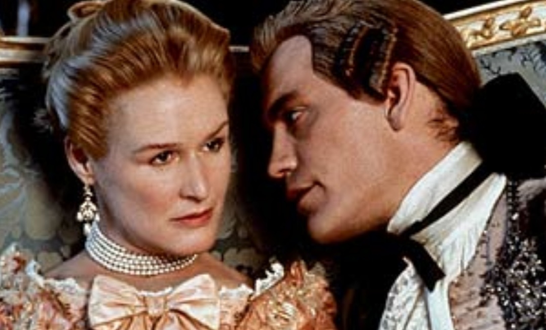 Yellowtard social climbers unite under @PinoyAkoBlog and @MrsUnlawyer!