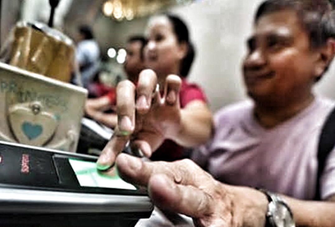 According to “sociologist” Ash Presto (@sosyolohija), Filipino voters are “just plain rotten”