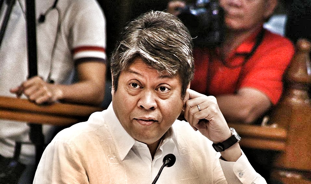 Kiko Pangilinan suggests that Filipinos break the law by ousting Duterte through “people power”